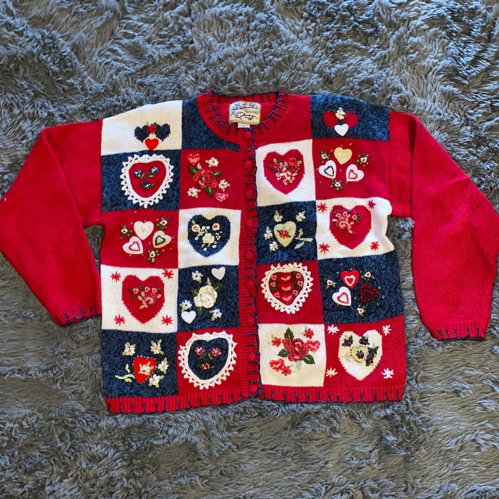 Heirloom Collectibles size medium Valentines Day sweater
